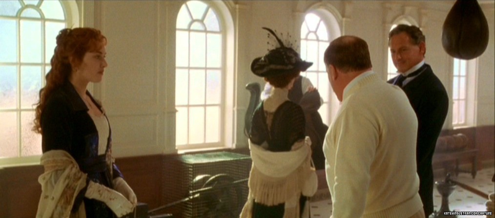titanic_deleted-scenes_extended-sneaking-to-first-class_000