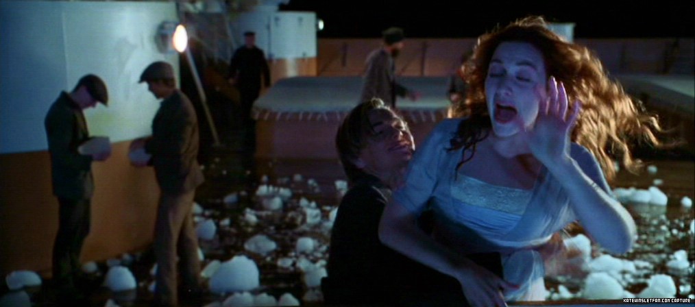 titanic_deleted-scenes_flirting-with-ice_007