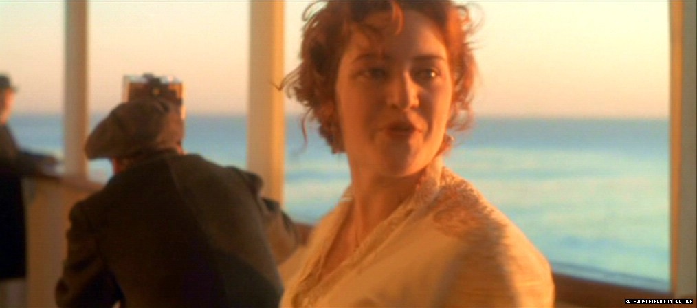 titanic_deleted-scenes_roses-dreams_016