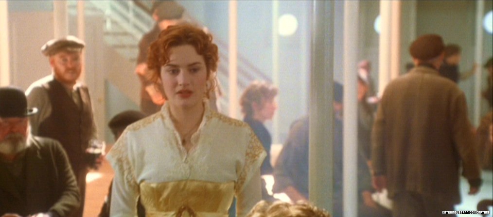 titanic_deleted-scenes_rose-visits-third-class_013